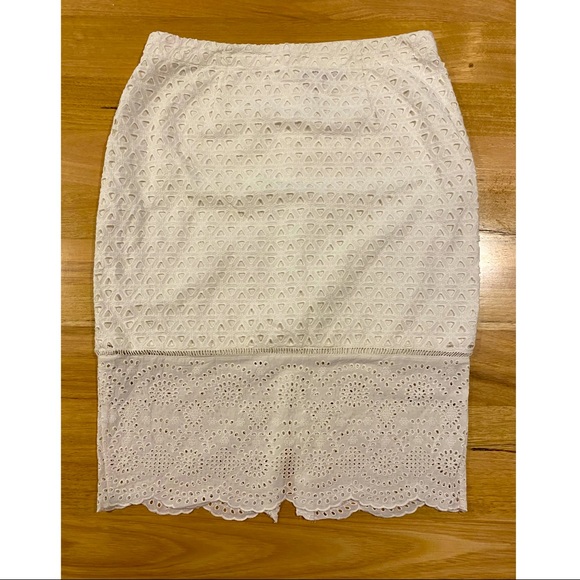 Tigerlily Dresses & Skirts - Tigerlily broderie cotton lined skirt size 12